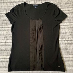 🔆3/$15 Tommy Hilfiger t-shirt with tuxedo ruffle